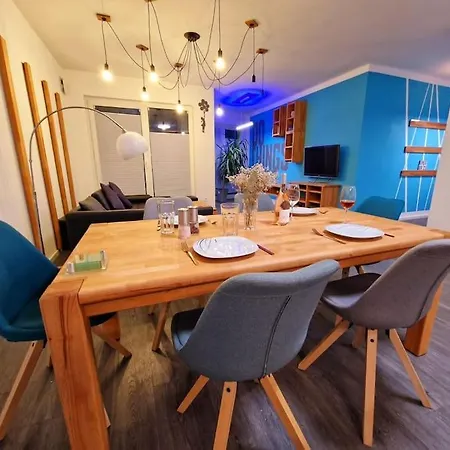 Huge And Modern With Terrace דירה פאדרבורן